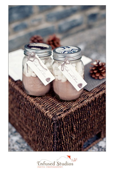DIY wedding favours :: hot chocolate mix in mason jars