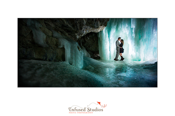 Winter engagement photos :: Jasper Ice Caves
